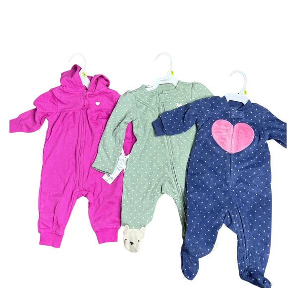 Baby Girl Footed Pajamas Lot of 3 Sleepers Zip Up Heart Bum Bear Feet Size 12M - Picture 1 of 7